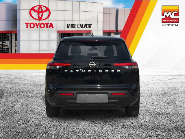 Used 2024 Nissan Pathfinder S w/ Cargo Package FWD image 4