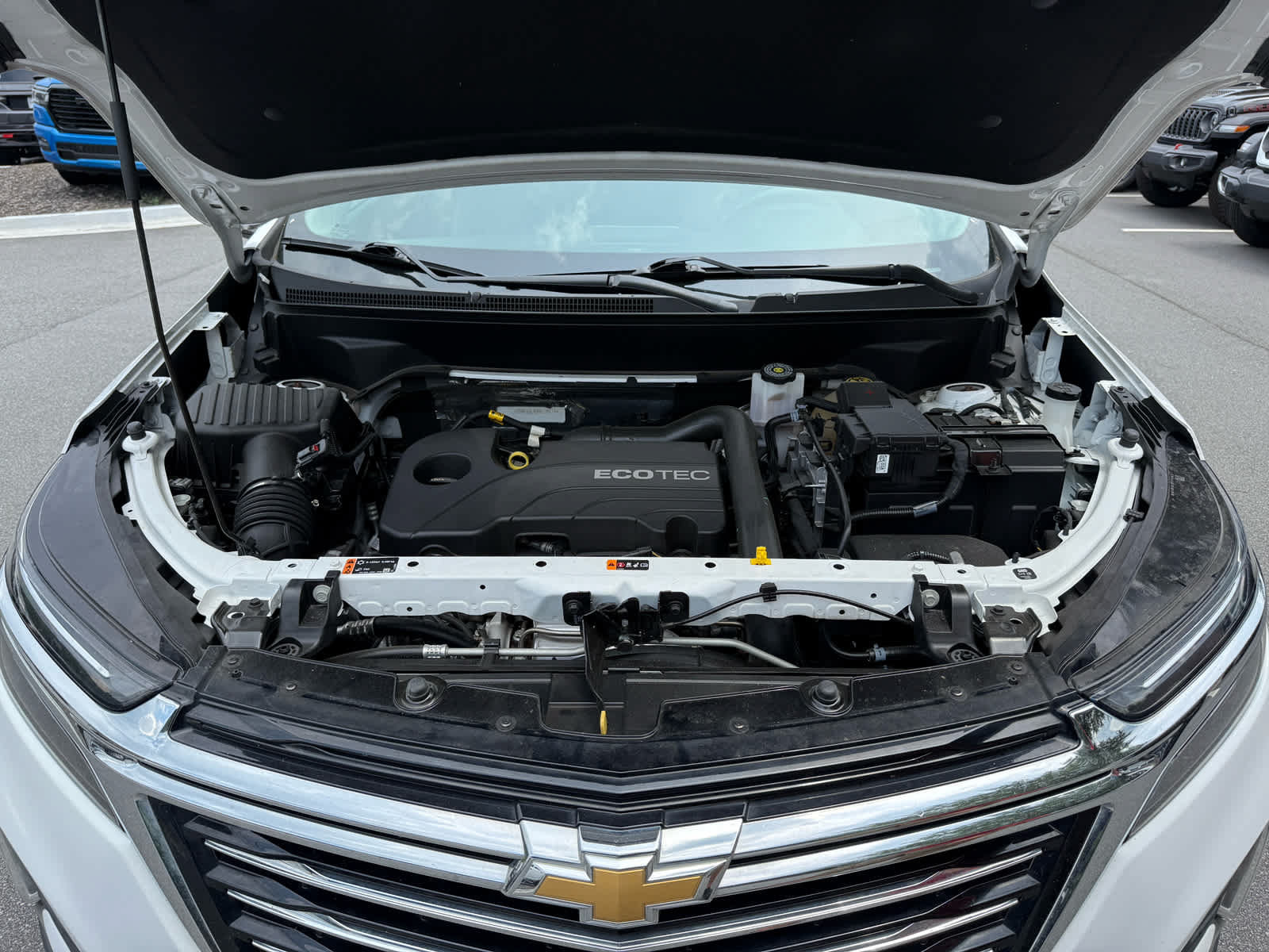Used 2022 Chevrolet Equinox Premier AWD/4WD image 29
