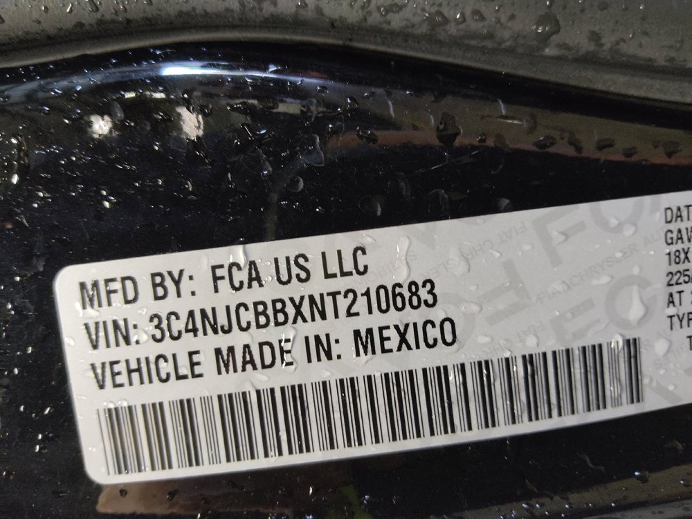 Used 2022 Jeep Compass Latitude FWD image 33