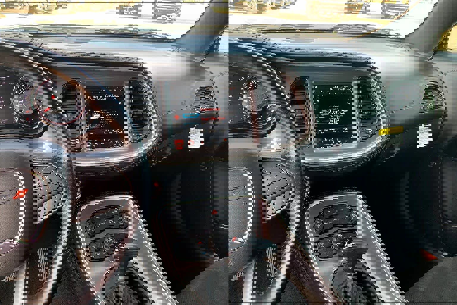 Used 2022 Dodge Challenger R/T w/ Plus Package image 6