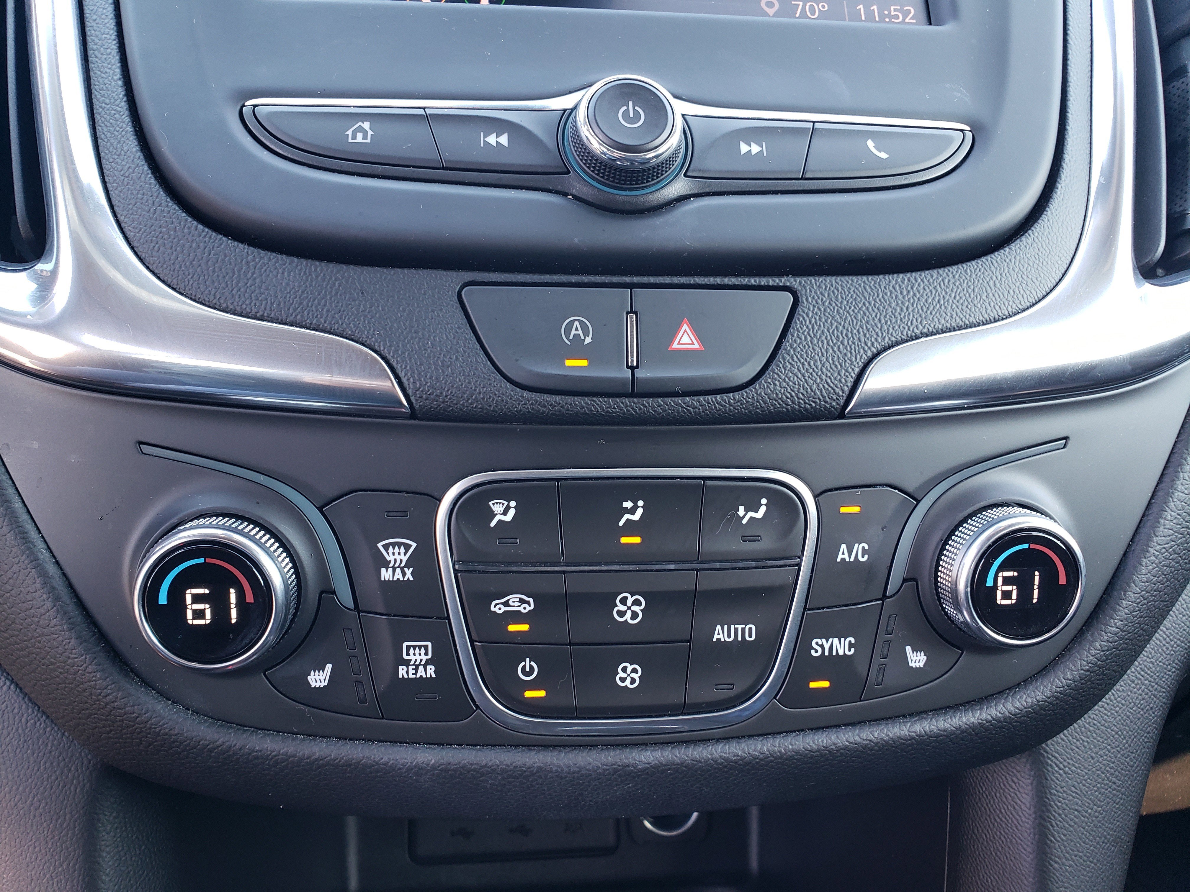 Used 2022 Chevrolet Equinox LT w/ Driver Convenience Package image 24