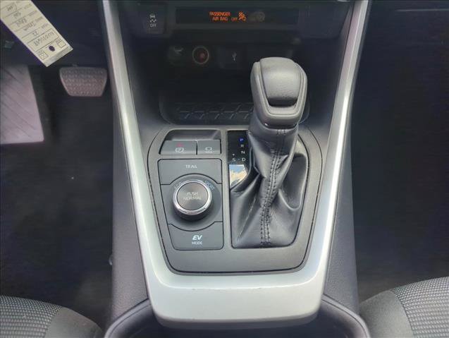 Used 2022 Toyota RAV4 LE AWD/4WD image 14