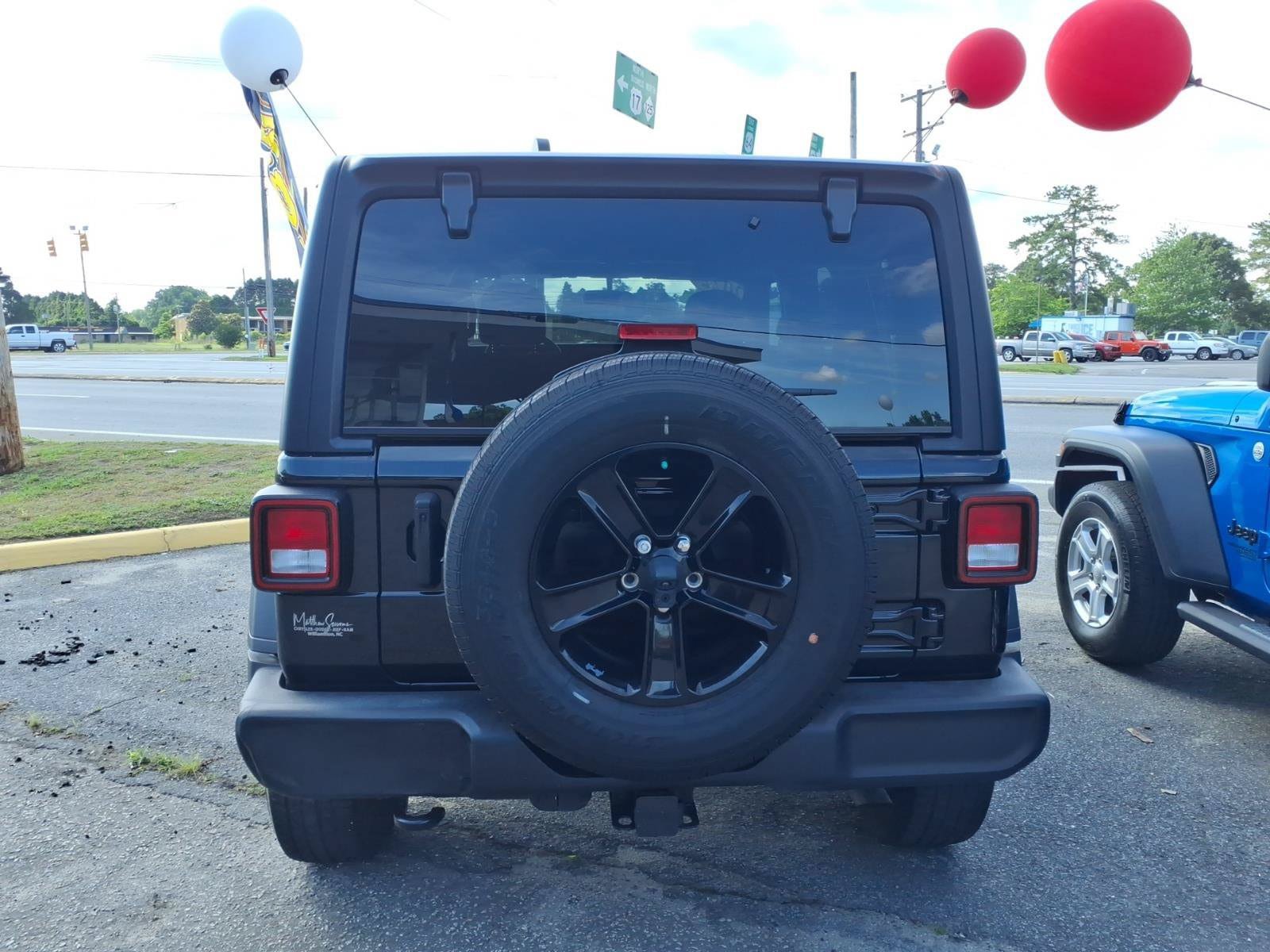 Used 2022 Jeep Wrangler Unlimited Sport AWD/4WD image 3