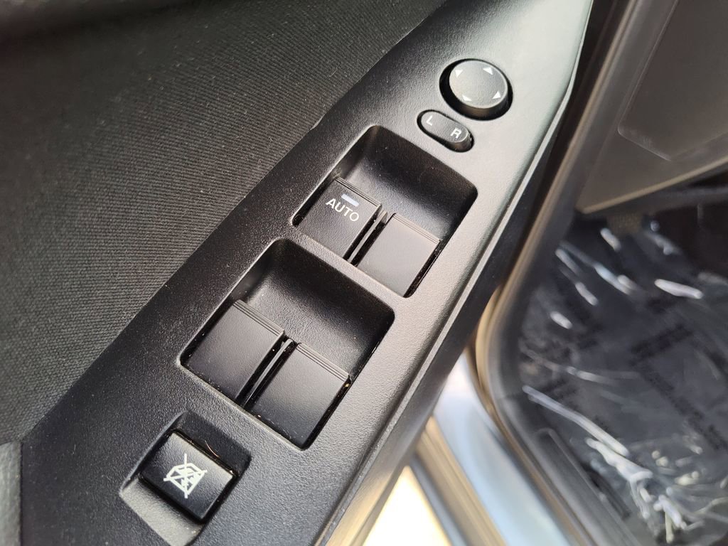 Used 2012 MAZDA MAZDA3 i Touring image 16