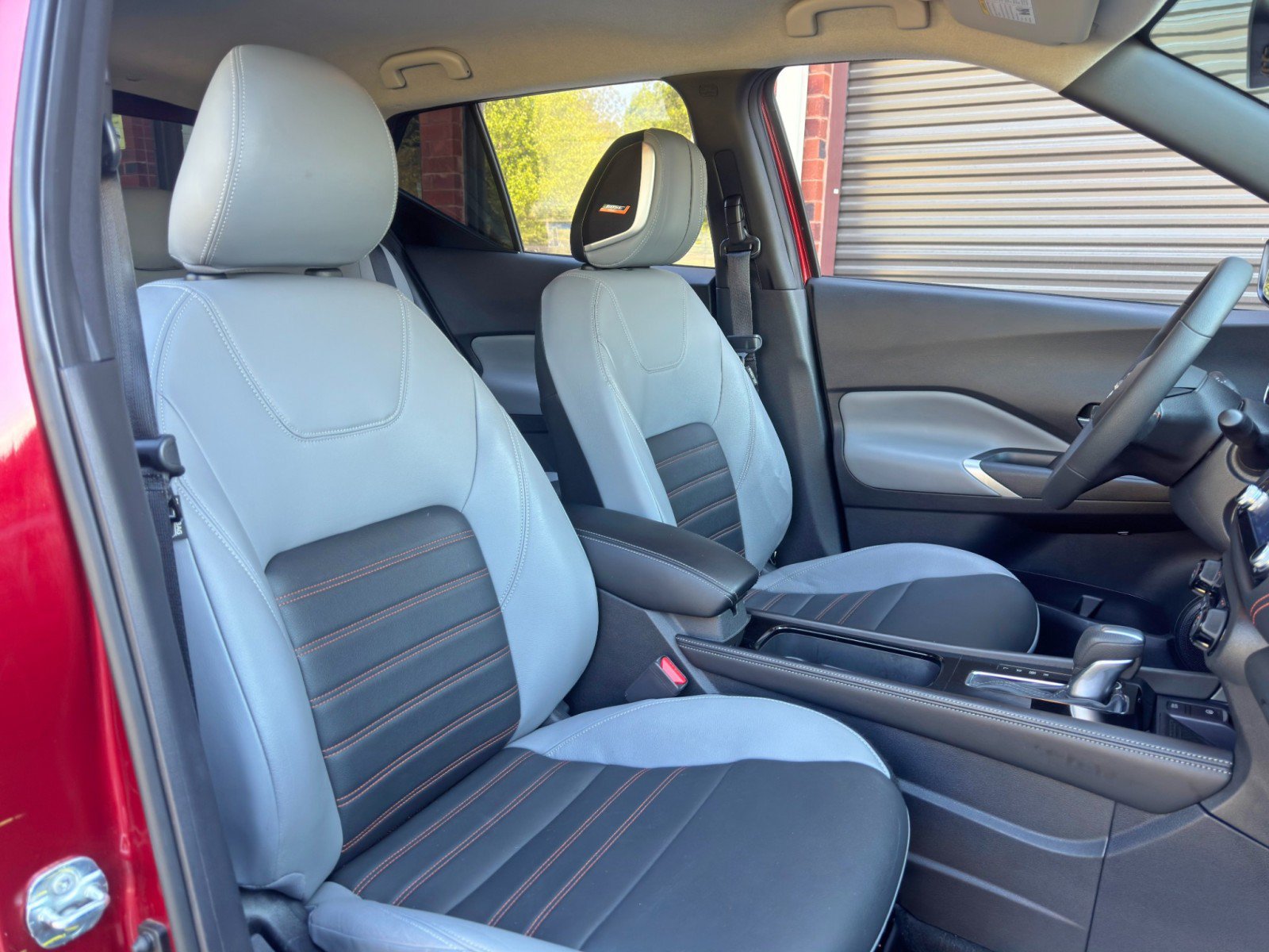 Used 2023 Nissan Kicks SR w/ SR Premium Package FWD image 33