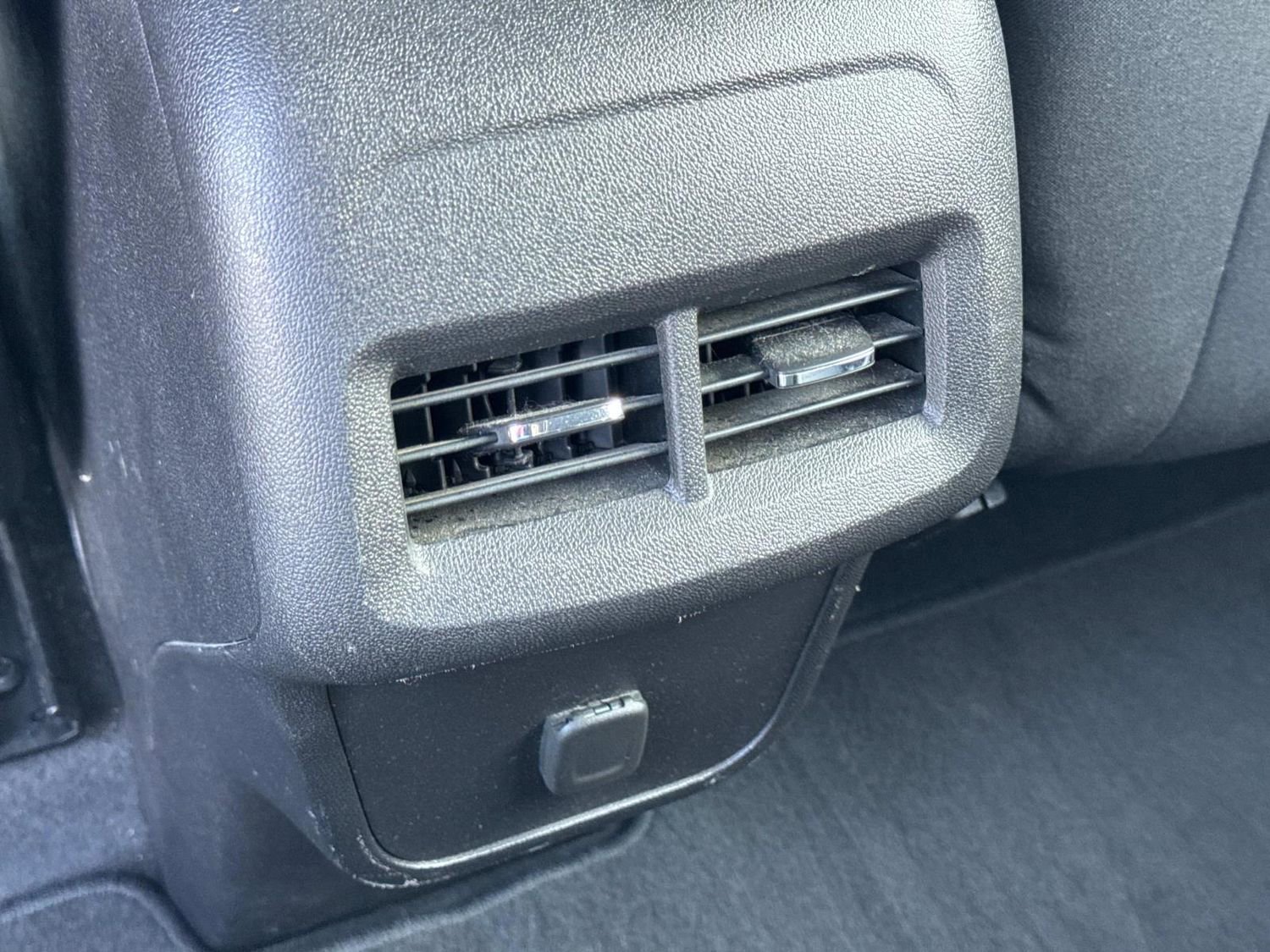 Used 2018 Chevrolet Equinox LS image 16