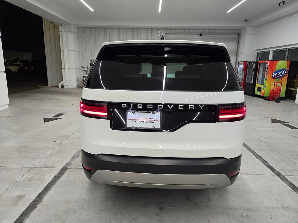 Used 2025 Land Rover Discovery S AWD/4WD image 5