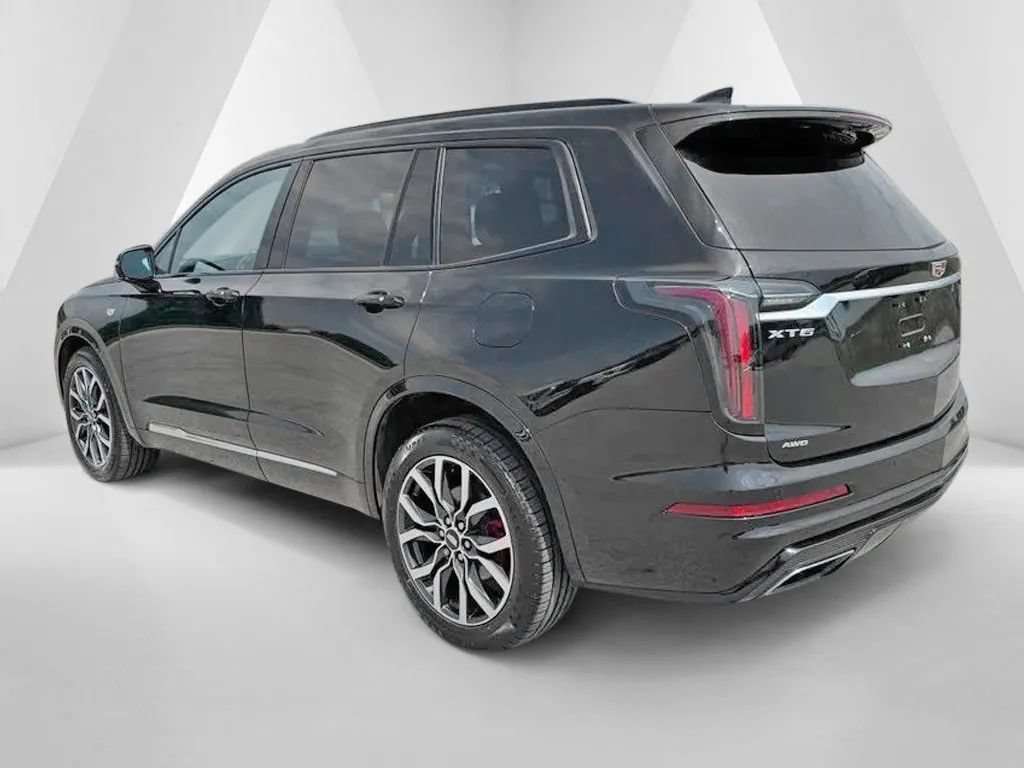 Used 2024 Cadillac XT6 Sport w/ Platinum Package AWD/4WD image 5