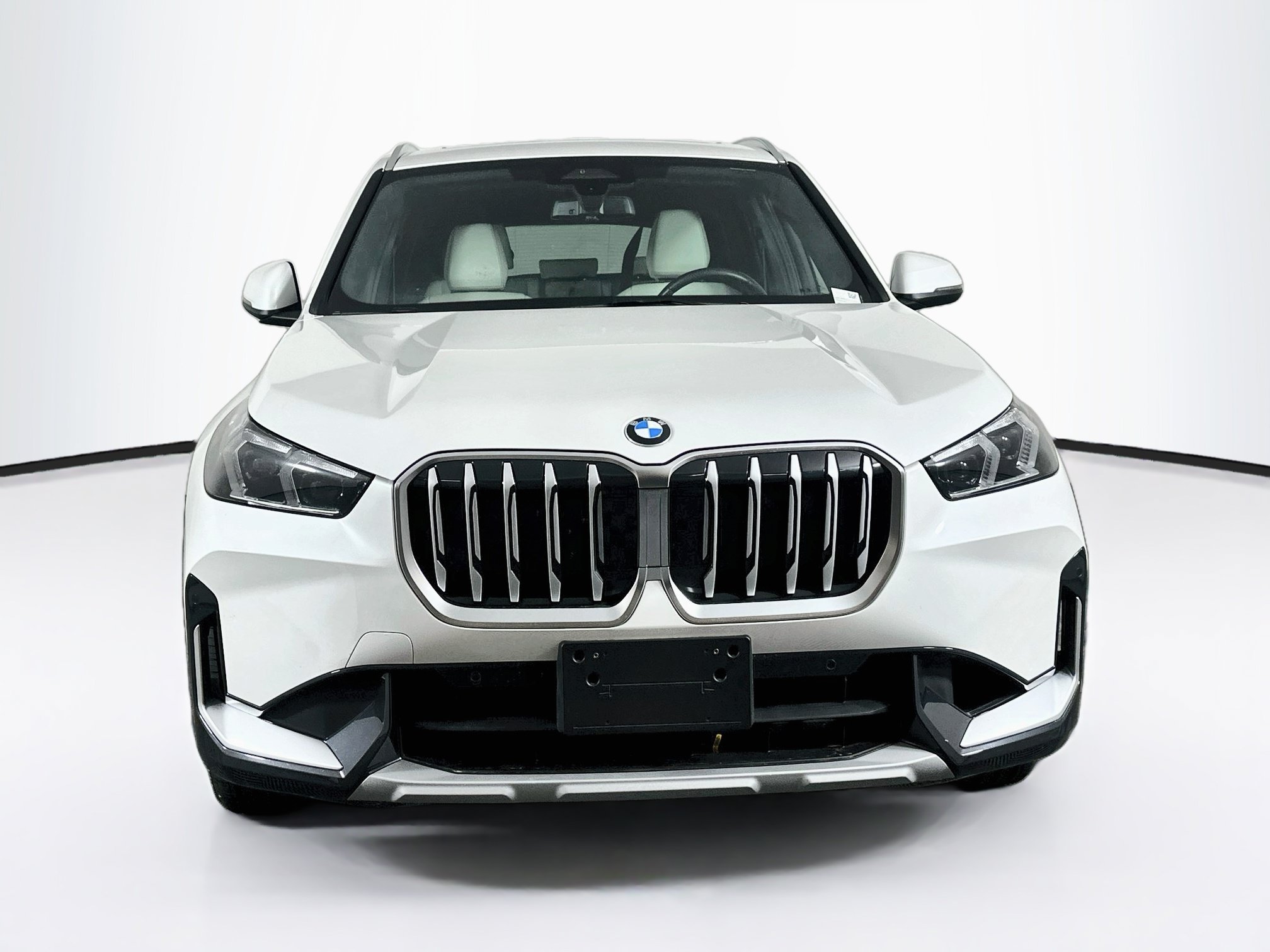 Used 2026 BMW X1 xDrive28i AWD/4WD image 2