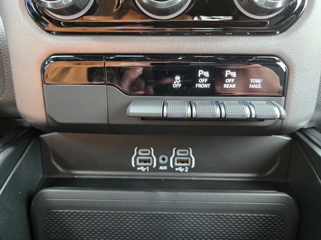 New 2026 RAM 1500 Big Horn AWD/4WD image 23