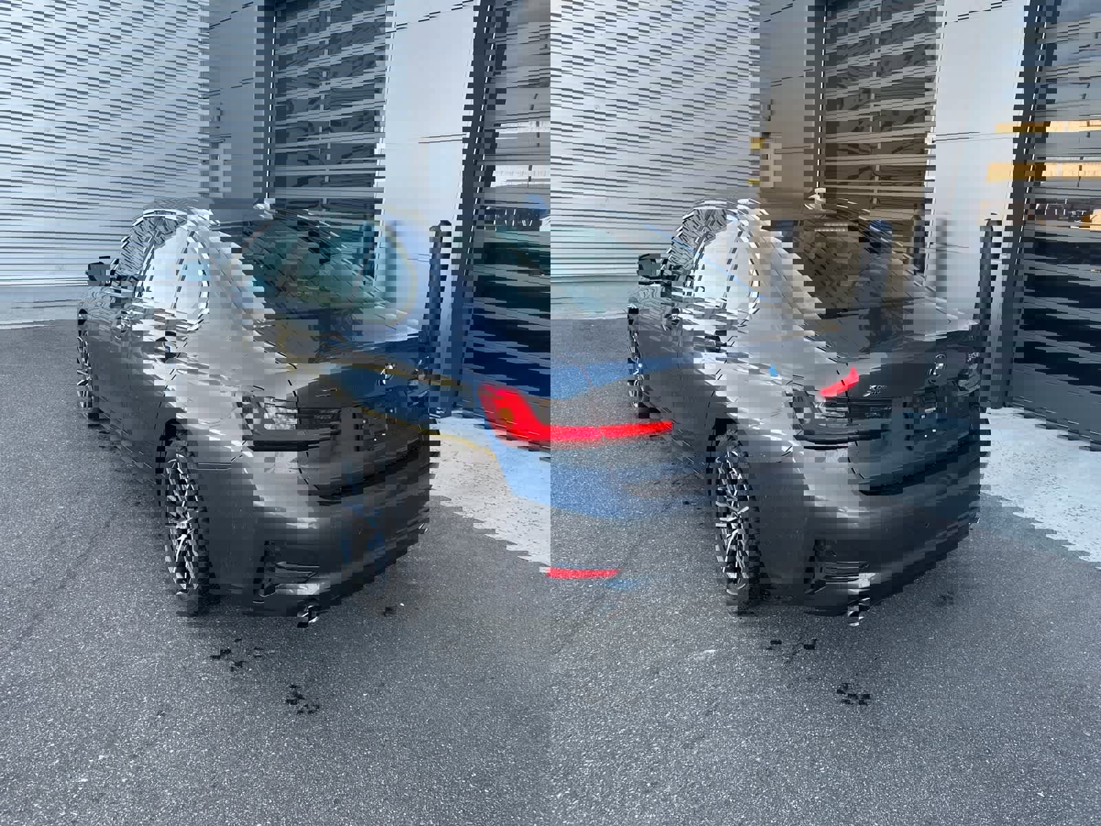 Used 2019 BMW 330i xDrive Sedan w/ Convenience Package image 3