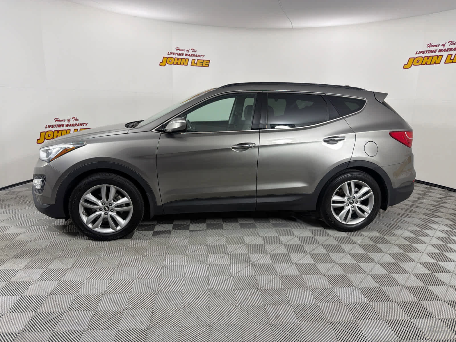 Used 2015 Hyundai Santa Fe Sport 2.0T w/ Option Group 05 FWD image 2