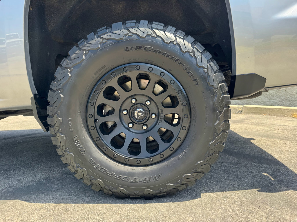 Used 2018 Chevrolet Silverado 1500 LT w/ All Star Edition AWD/4WD image 12