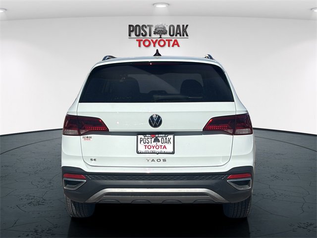 Used 2022 Volkswagen Taos SE w/ Panoramic Sunroof Package image 6