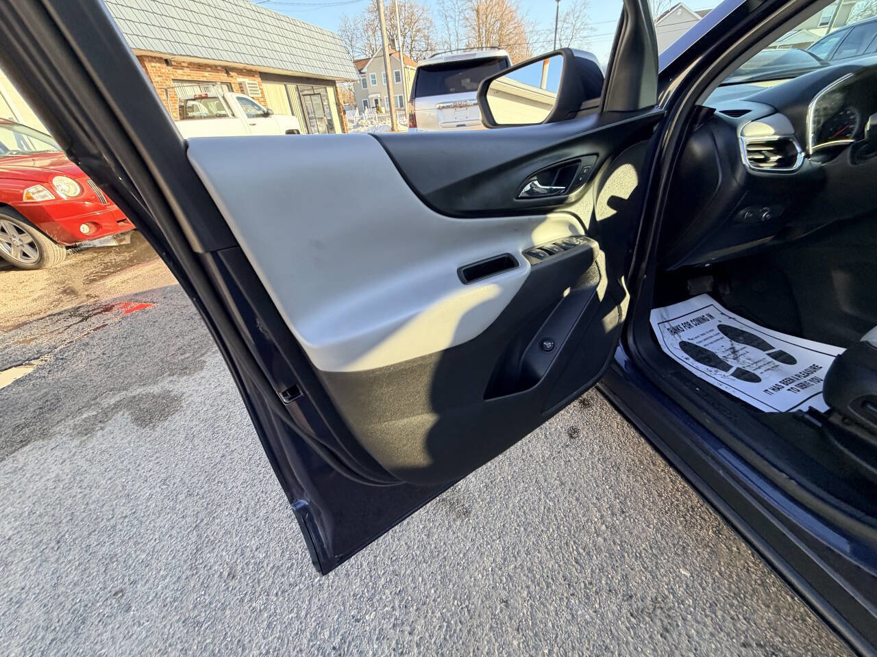 Used 2018 Chevrolet Equinox LT FWD image 38