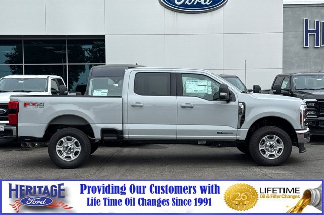 New 2026 Ford F250 XLT w/ XLT Premium Package AWD/4WD image 3