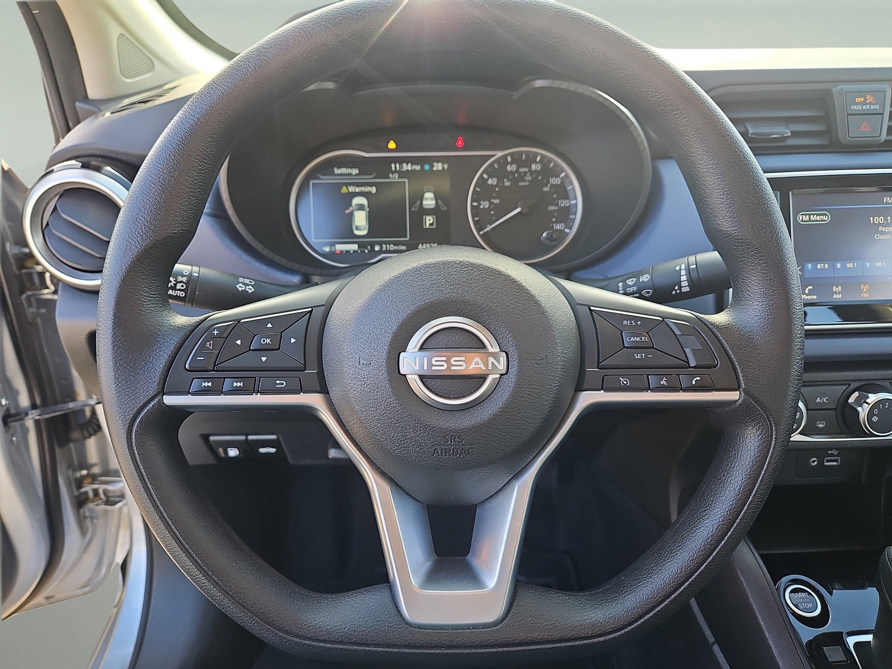 Used 2023 Nissan Versa SV image 17