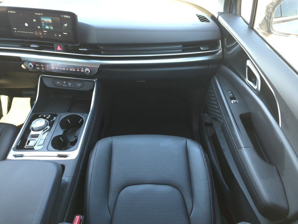 Used 2025 Kia Carnival SX Prestige FWD image 16