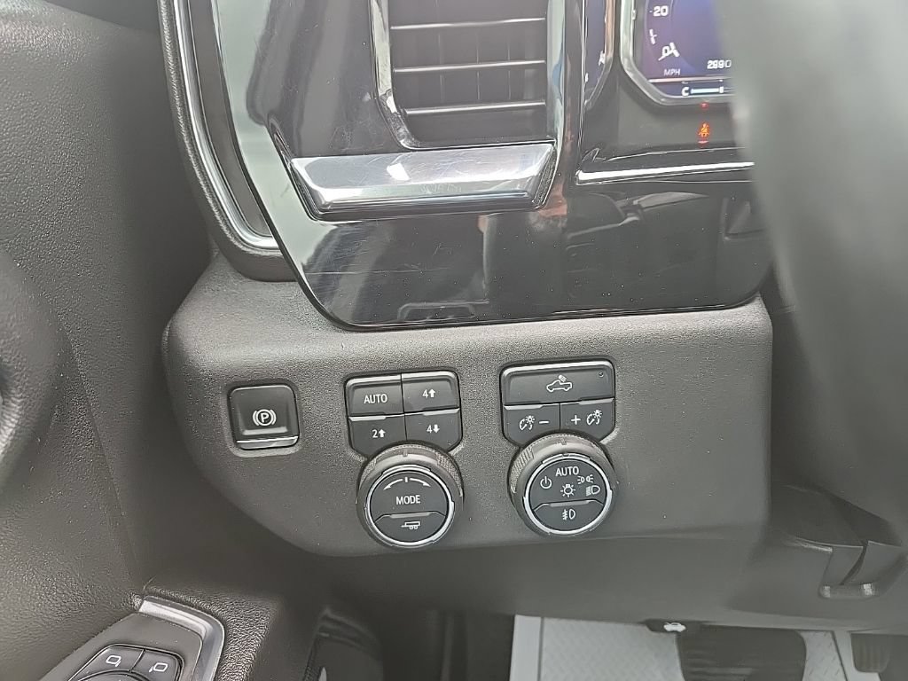 Used 2024 Chevrolet Silverado 1500 LT Trail Boss w/ Convenience Package II AWD/4WD image 21