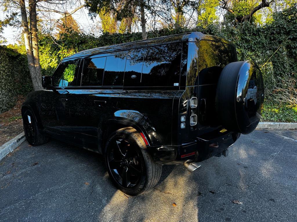 Used 2023 Land Rover Defender 110 V8 image 5