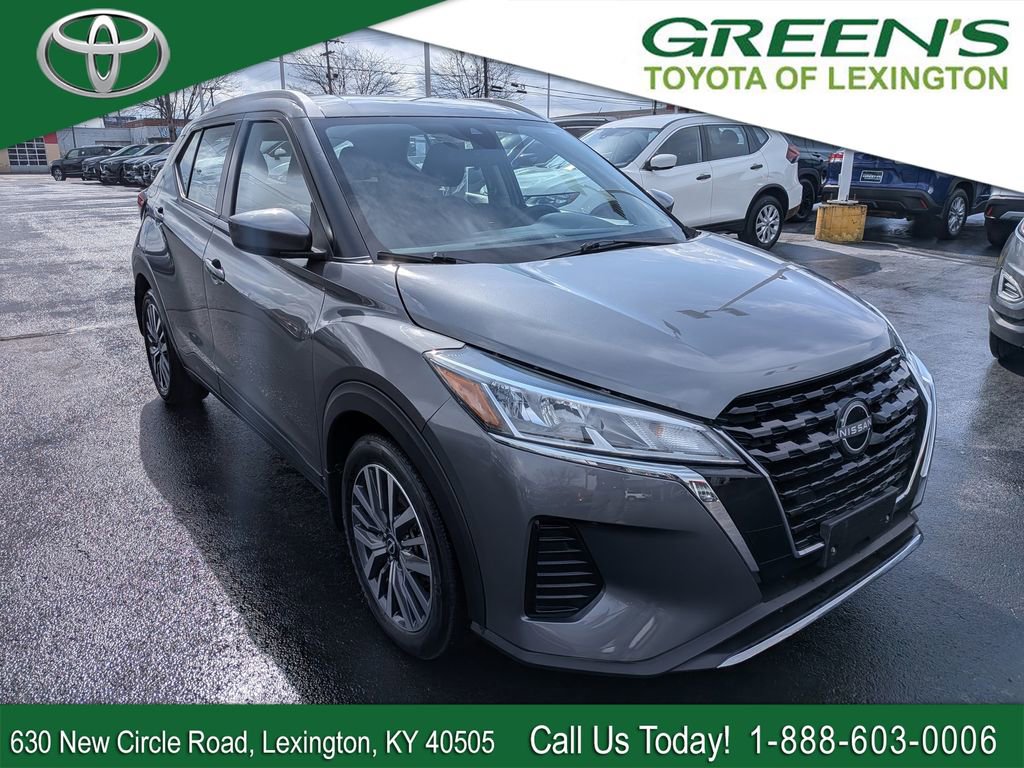 Used 2024 Nissan Kicks SV image 1