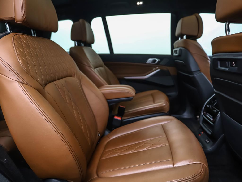Certified 2022 BMW X7 M50i image 29