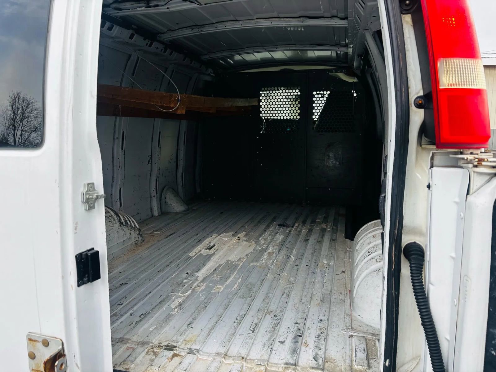 Used 2008 Chevrolet Express 2500 Van 3D image 7