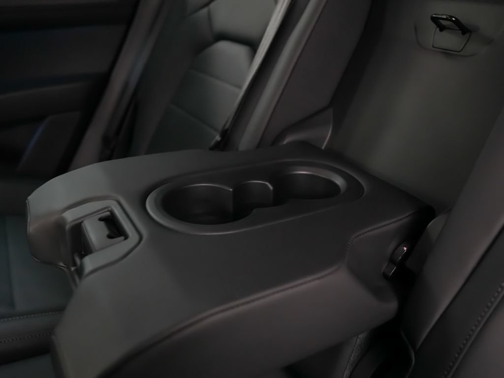New 2026 Porsche Cayenne Turbo Electric AWD/4WD image 22