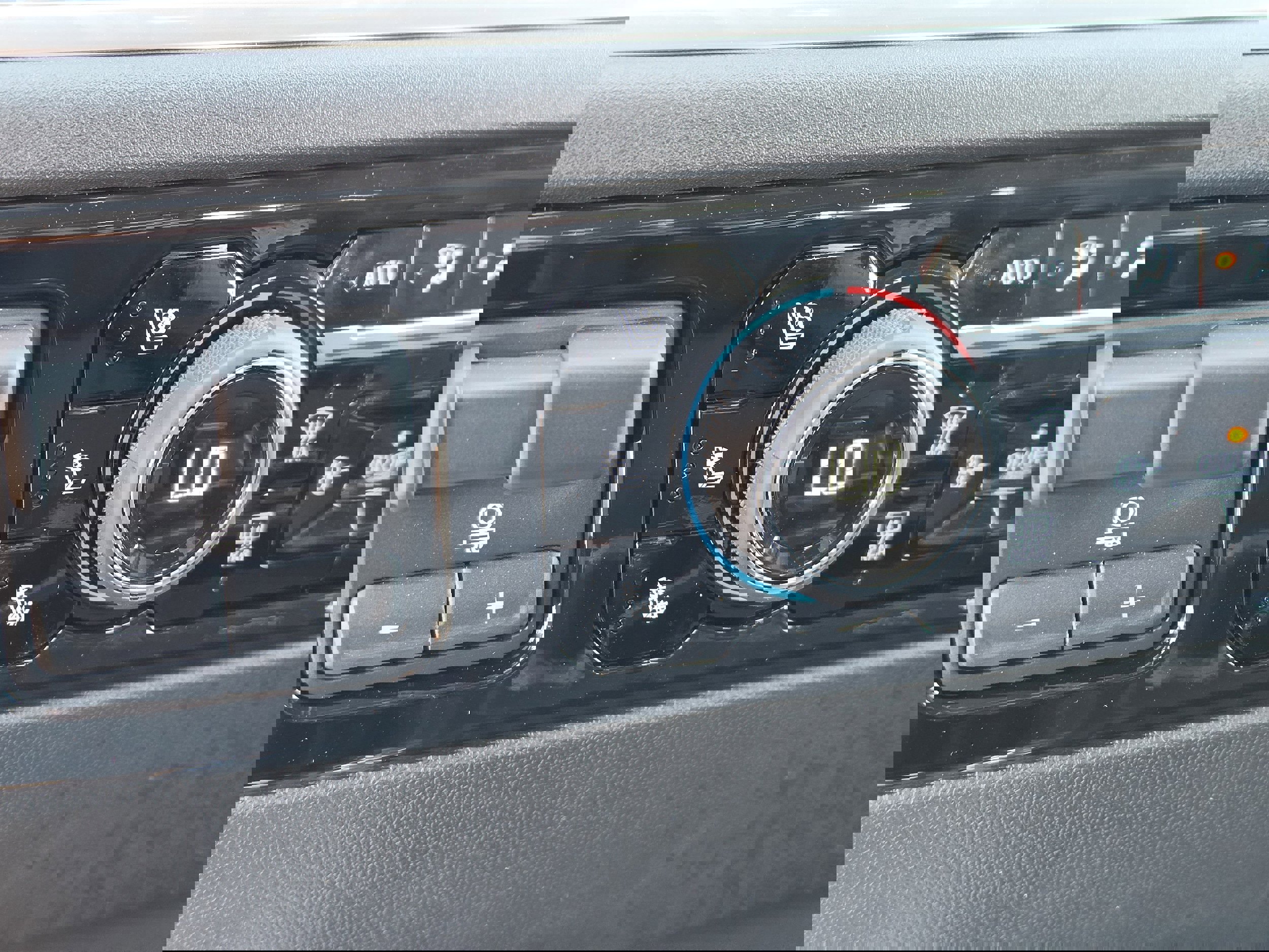 New 2025 Chevrolet Silverado 3500 LTZ w/ LTZ Plus Package image 27