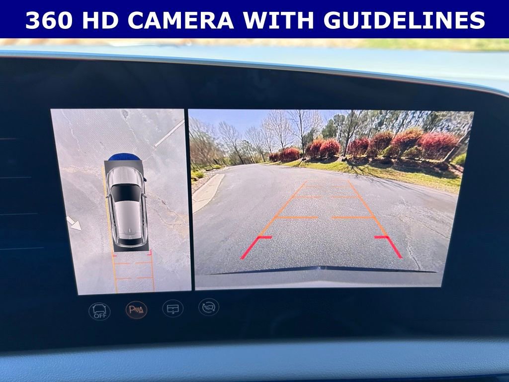 Used 2025 Cadillac Optiq Luxury 1 AWD/4WD image 4