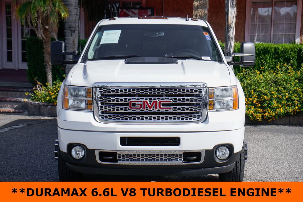 Used 2011 GMC Sierra 3500 Denali AWD/4WD image 3