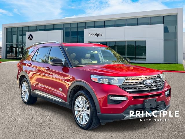 Used 2021 Ford Explorer King Ranch w/ Premium Technology Package RWD image 3