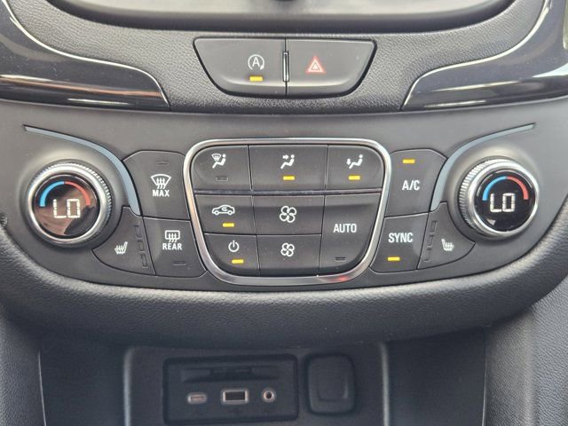 Used 2022 Chevrolet Equinox RS w/ RS Leather Package FWD image 18