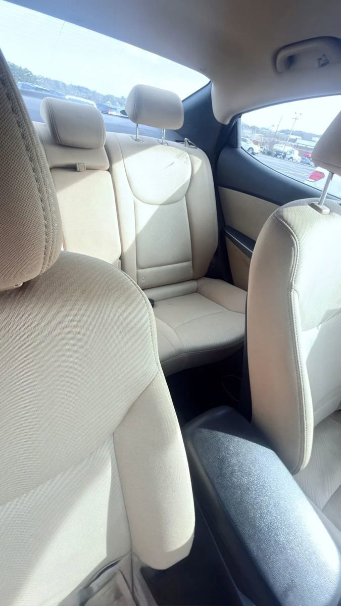 Used 2013 Hyundai Elantra GLS w/ Preferred Pkg image 5