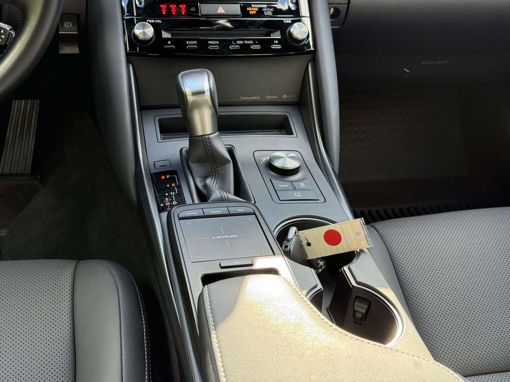 Used 2022 Lexus IS 300 AWD image 18
