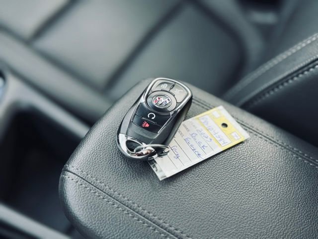 Used 2023 Buick Encore GX Essence w/ Experience Buick Package image 36