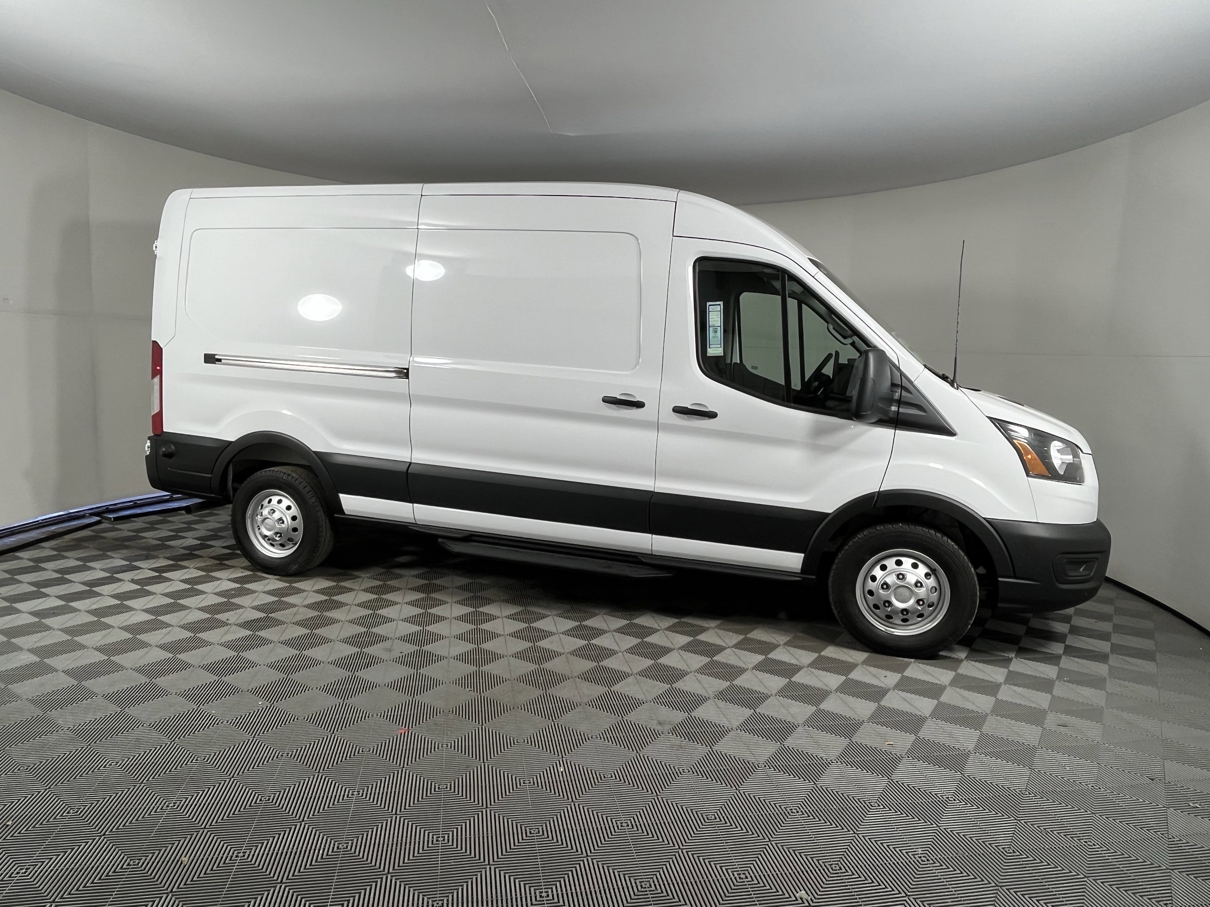 New 2026 Ford Transit 250 148 Medium Roof Extended AWD image 5