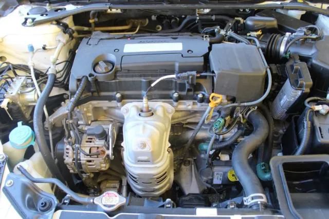 Used 2015 Honda Accord EX image 17