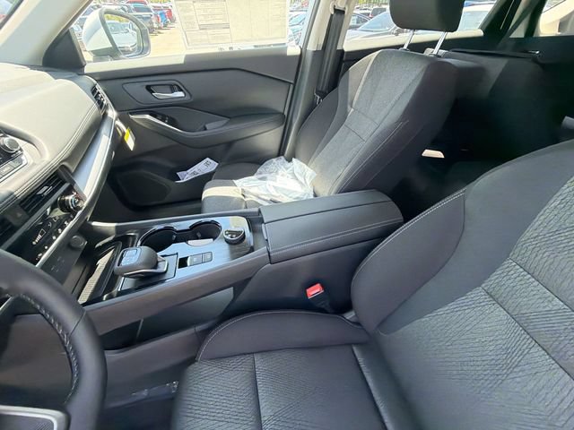 New 2026 Nissan Rogue SV w/ Cold Weather Package AWD/4WD image 20