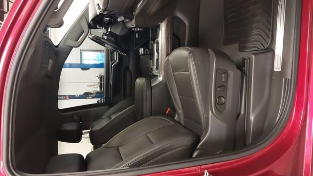 Used 2023 Chevrolet Silverado 1500 LTZ AWD/4WD image 33