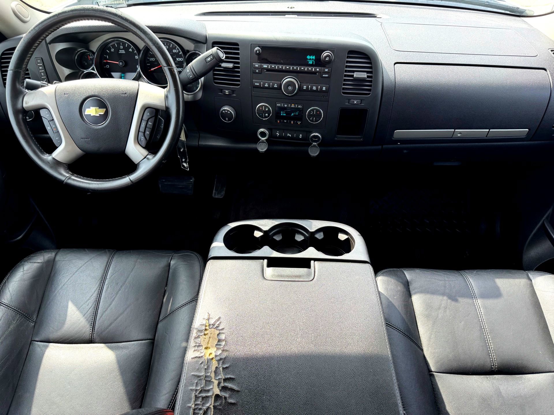 Used 2014 Chevrolet Silverado 2500 LT w/ Z71 Appearance Package AWD/4WD image 20