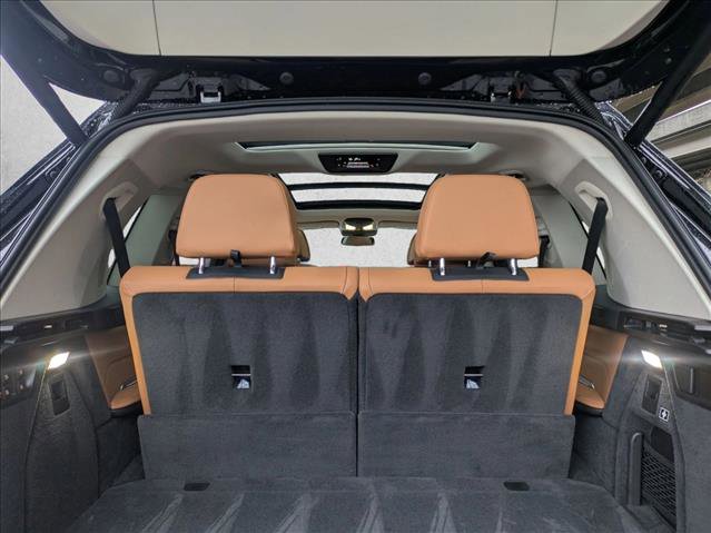 Used 2024 BMW X7 xDrive40i w/ Premium Package image 6