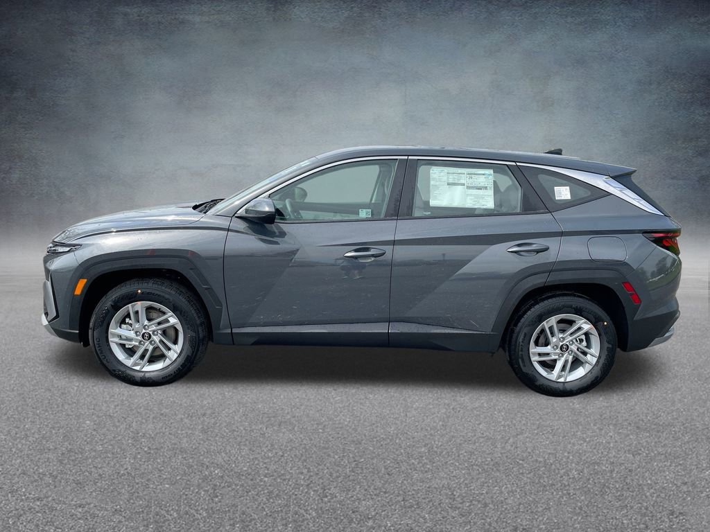 Used 2025 Hyundai Tucson SE image 28