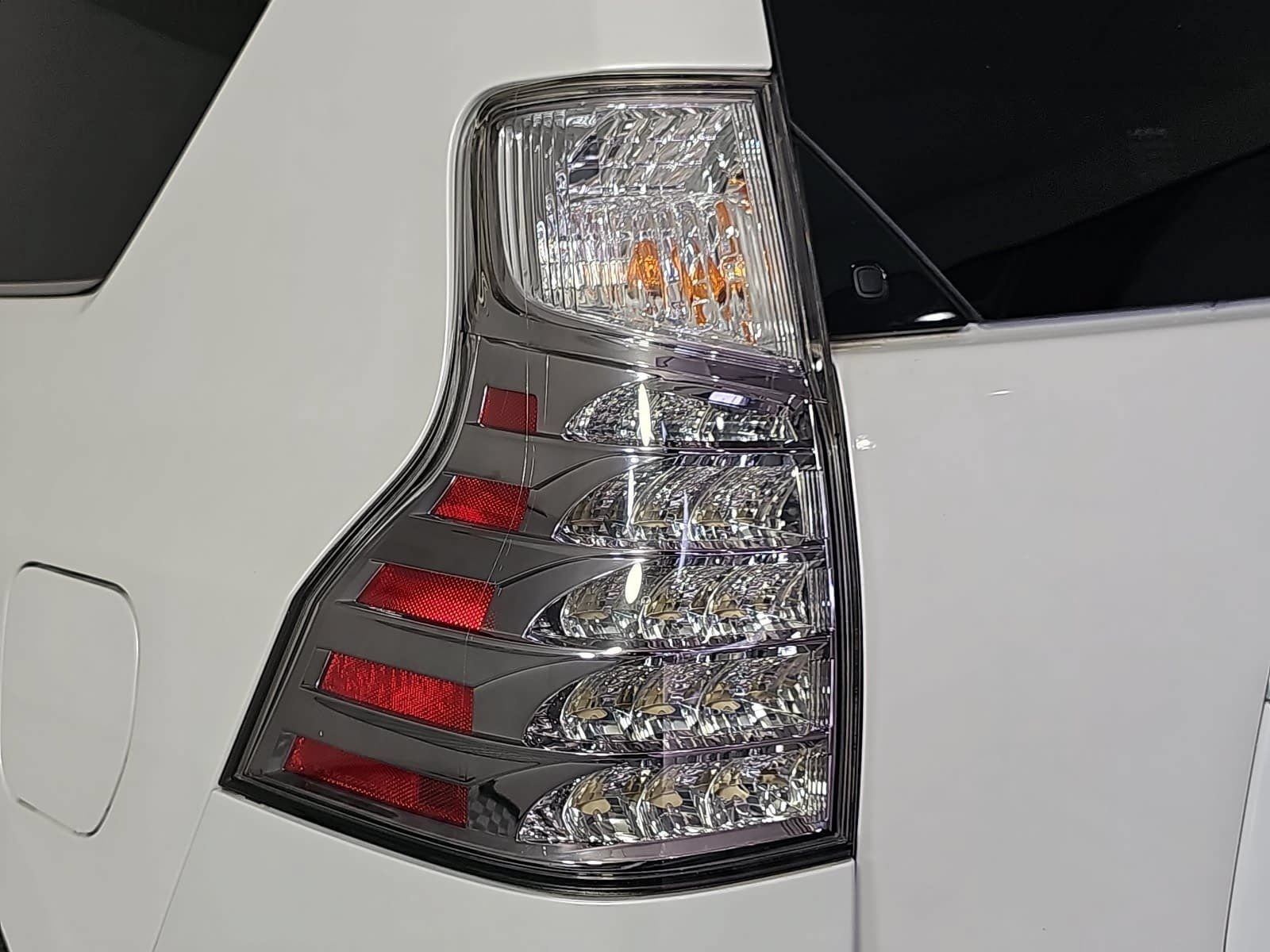 Used 2022 Lexus GX 460 Premium w/ Premium Package AWD/4WD image 30