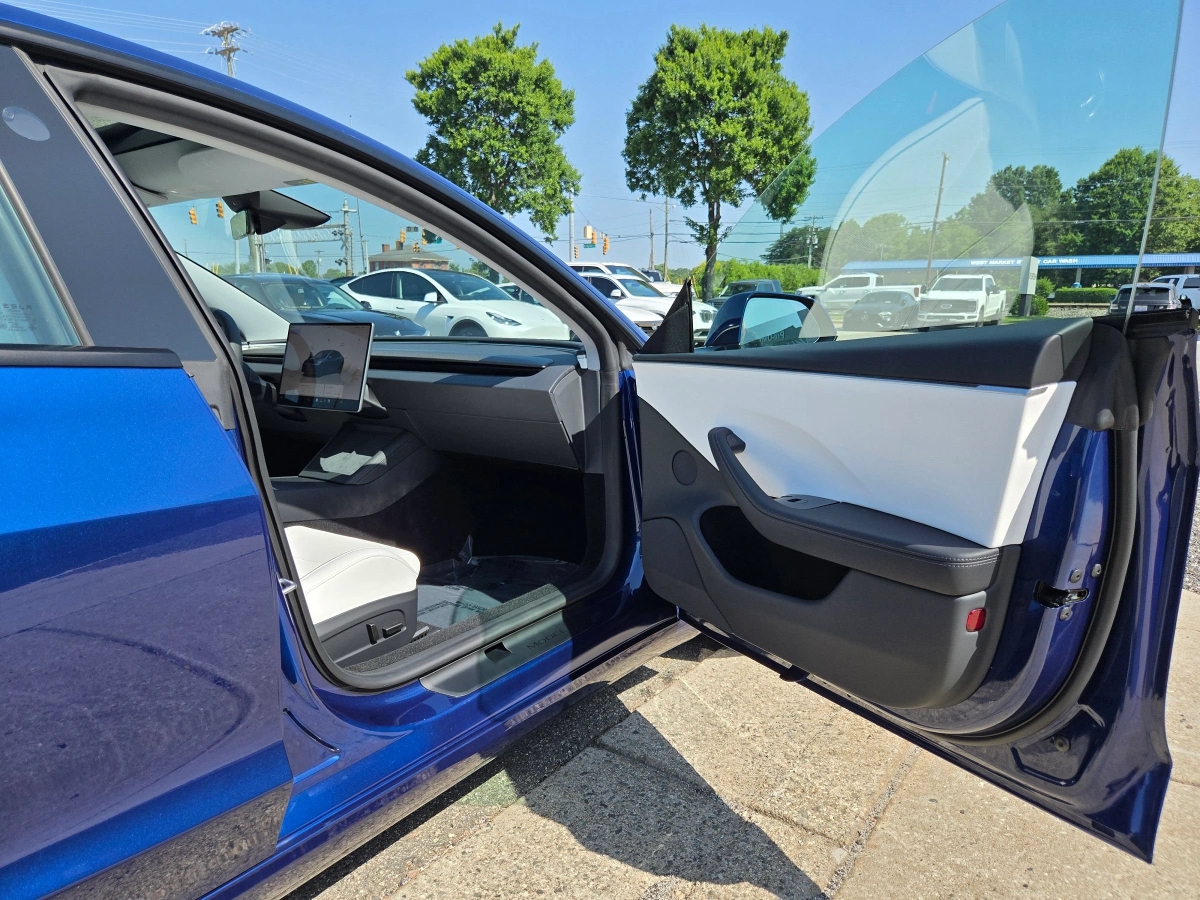 Used 2024 Tesla Model 3 Performance AWD/4WD image 21