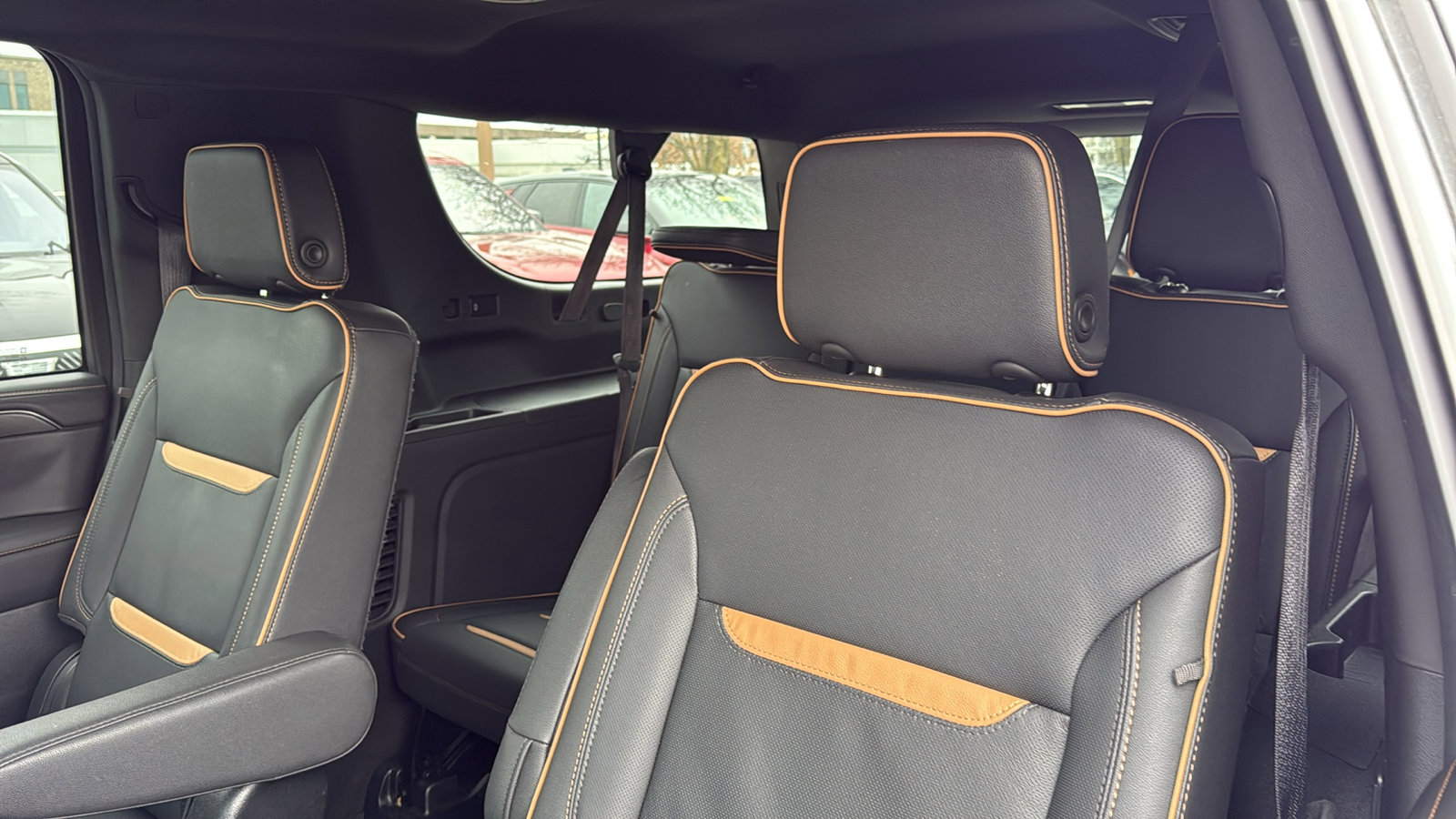 Used 2024 GMC Yukon XL AT4 image 27