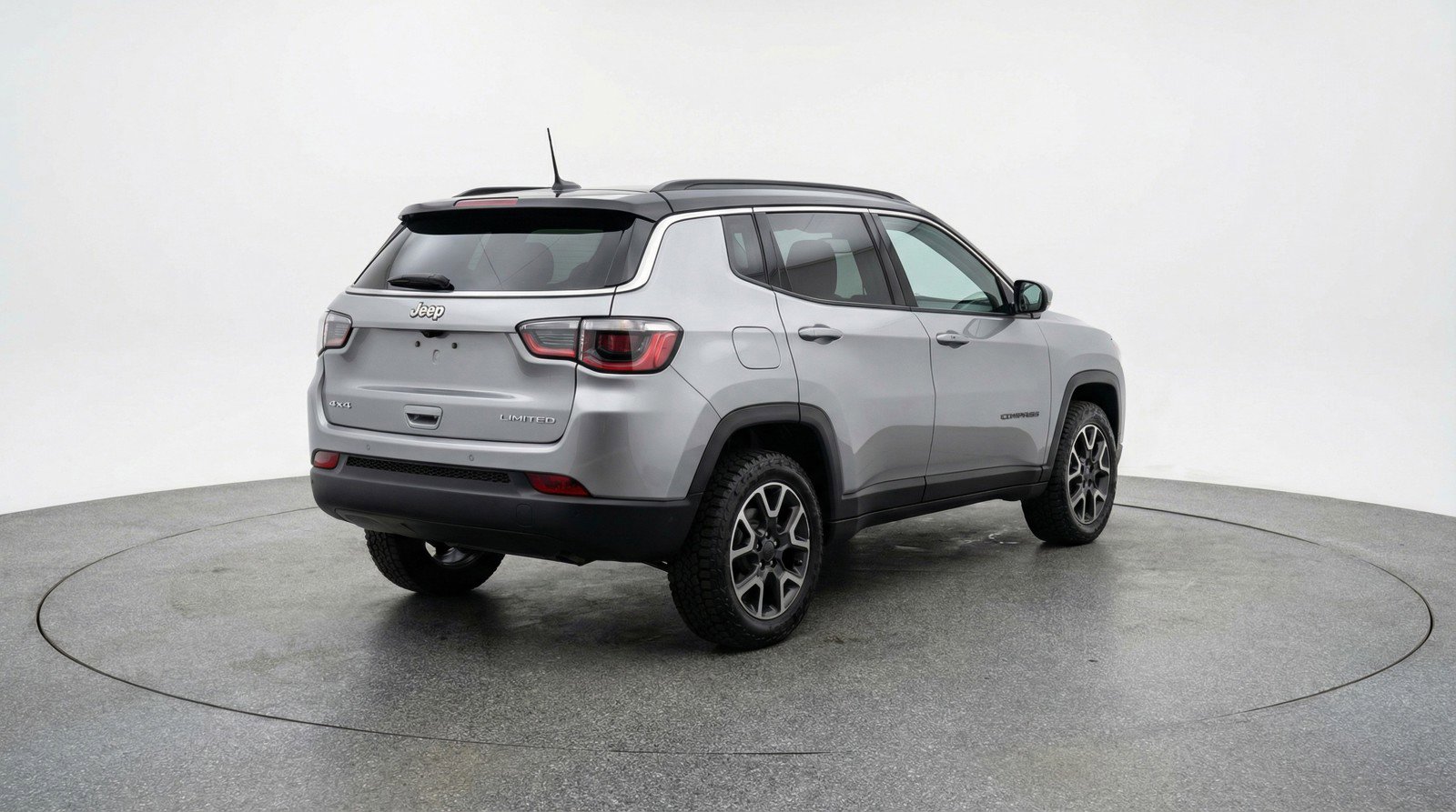 Used 2025 Jeep Compass Trailhawk AWD/4WD image 9