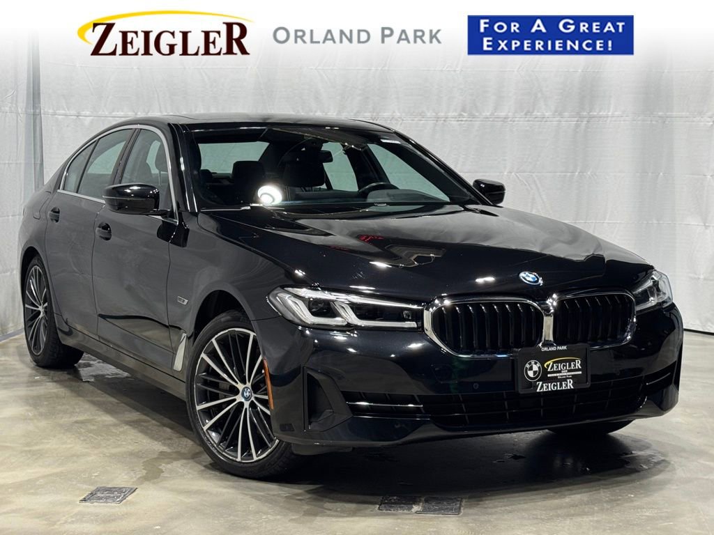 Certified 2023 BMW 530e xDrive w/ Premium Package image 1