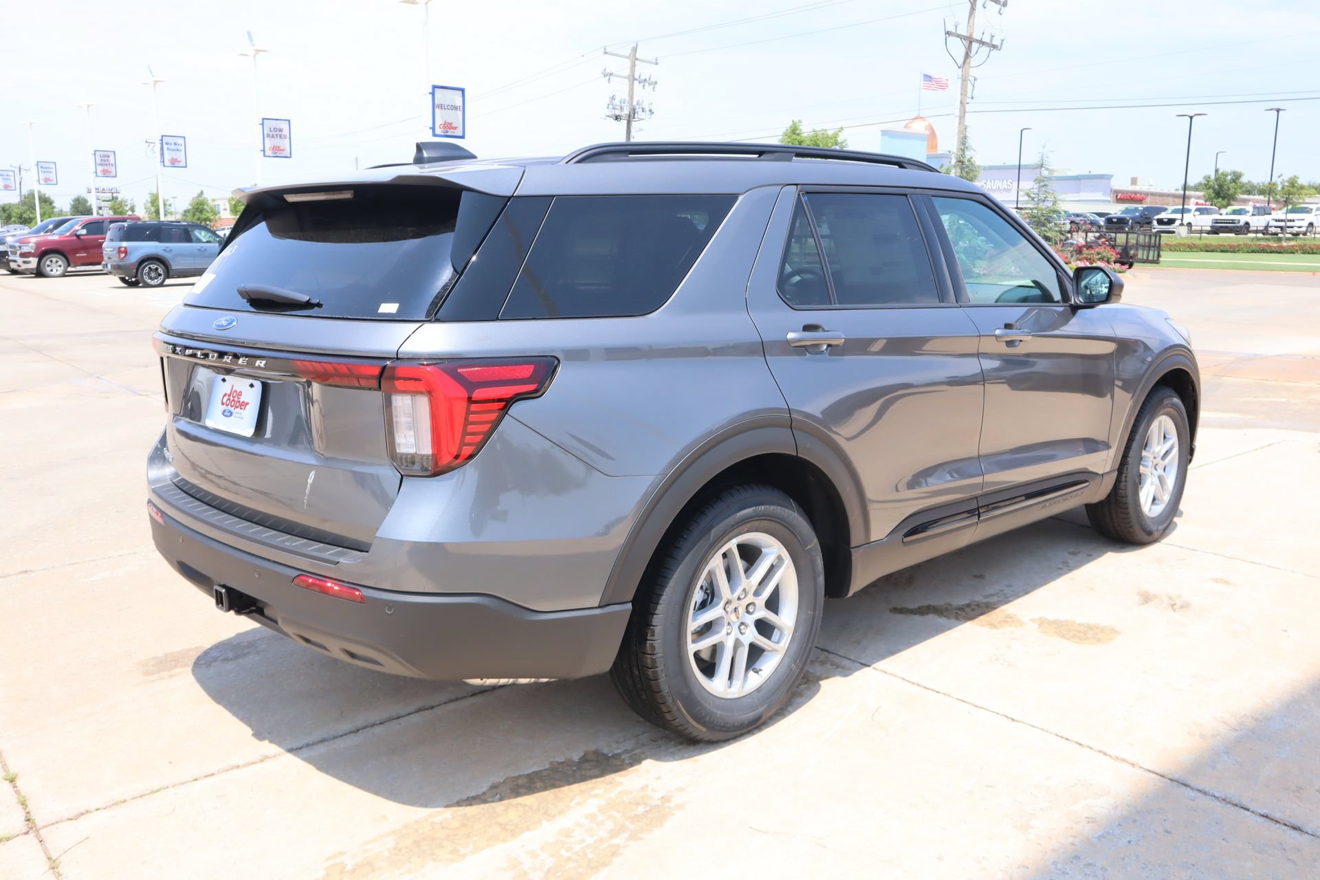 New 2026 Ford Explorer Active RWD image 22