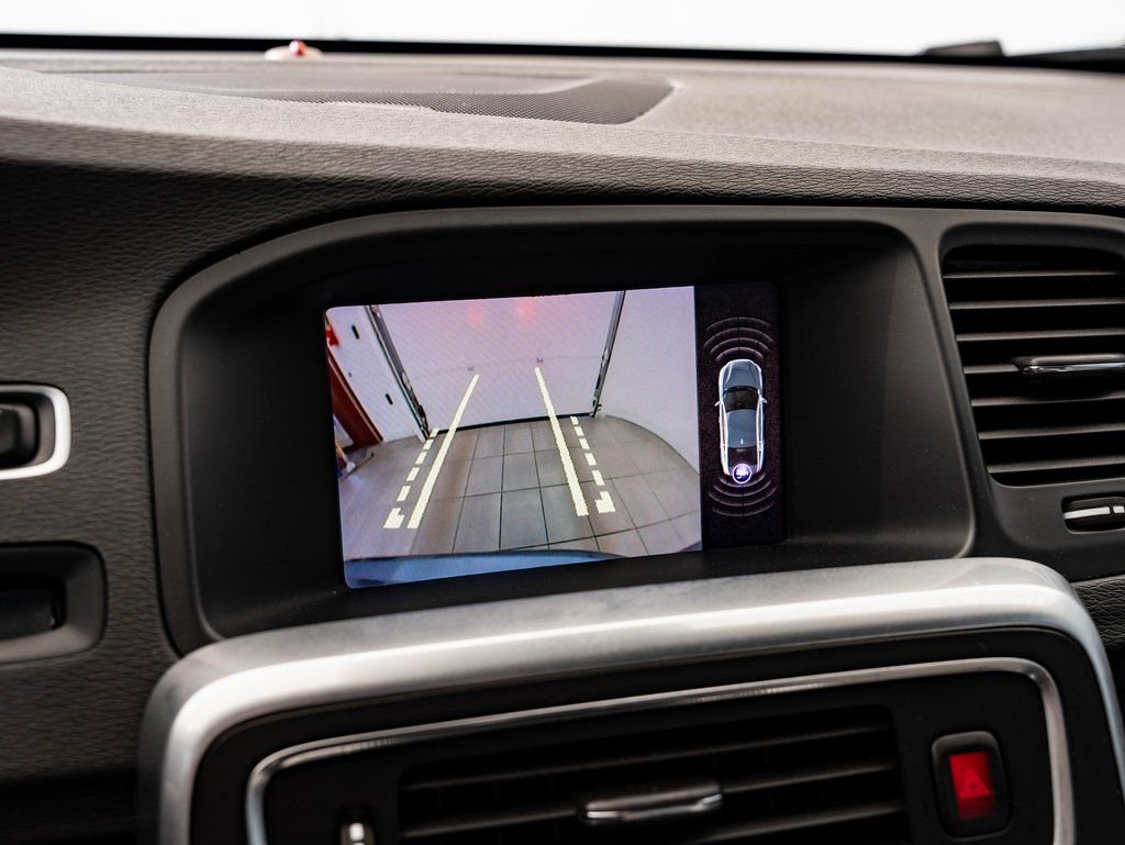 Used 2018 Volvo S60 T5 Cross Country Platinum image 32